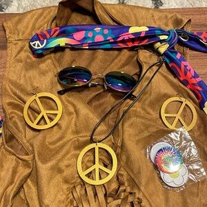 Women’s XL hippie costume with accessories